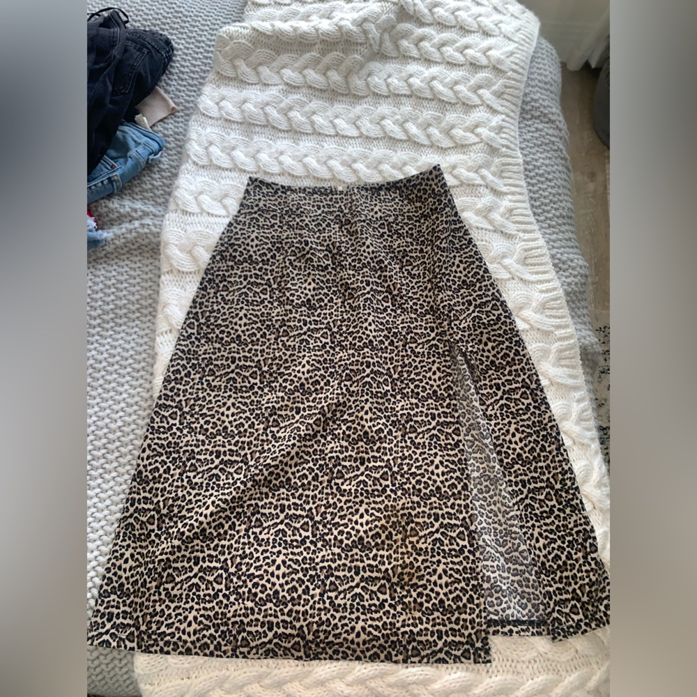 Leopard Print midi skirt